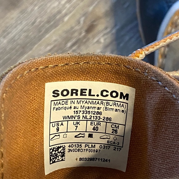 EUC SOREL Out N About Duck Boots 9 Worn Once! - Picture 5 of 8